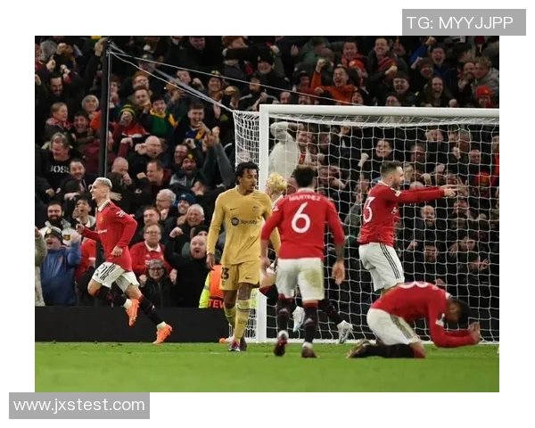 2013年巴萨与曼联巅峰对决回顾球迷心中的经典之战